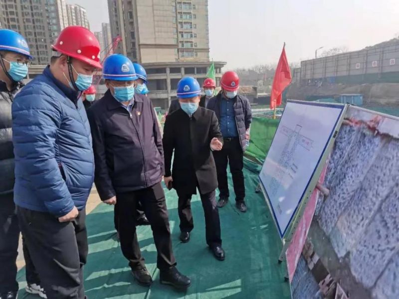 市委常委、市政府黨組成員魏建平調(diào)研左掖門(mén)游園停車(chē)場(chǎng)項(xiàng)目建設(shè)工作
